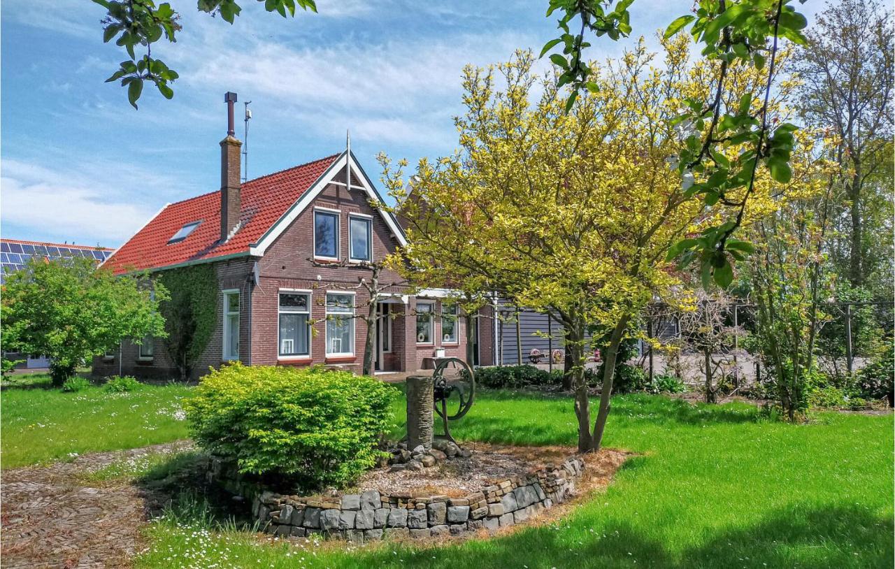 Gorgeous Home In Scharendijke With Kitchen Exterior photo