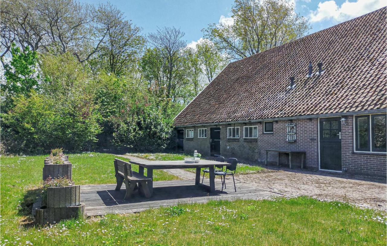 Gorgeous Home In Scharendijke With Kitchen Exterior photo