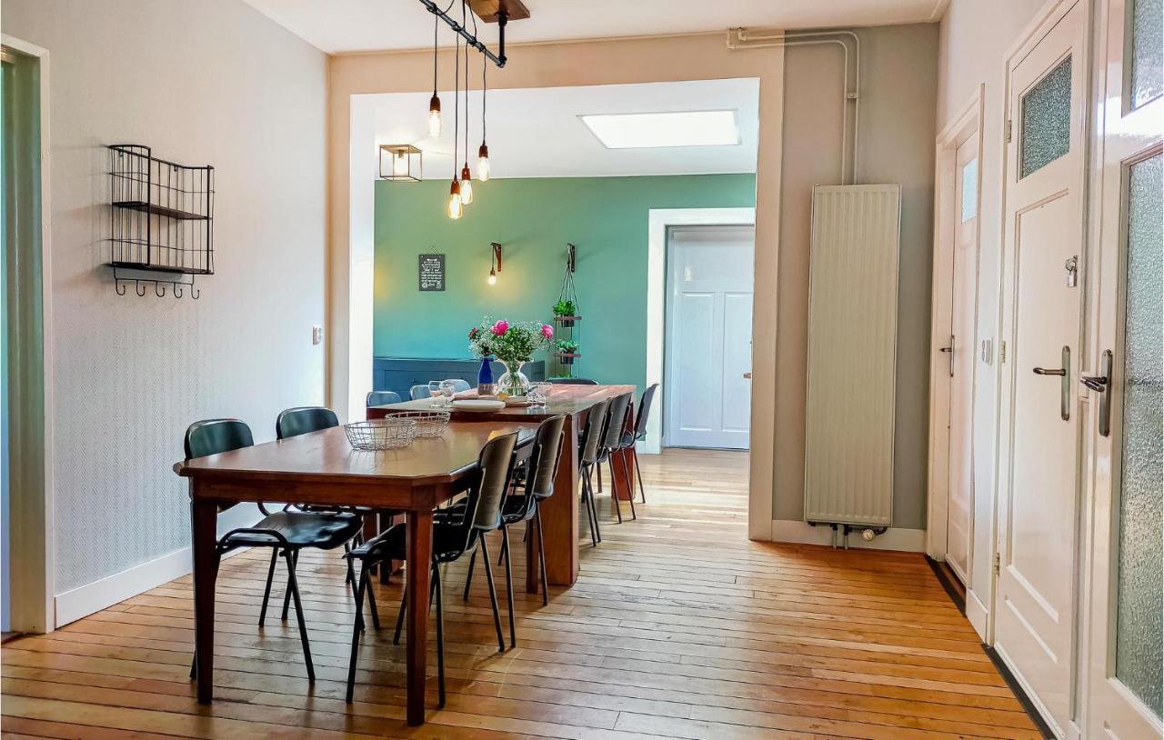 Gorgeous Home In Scharendijke With Kitchen Exterior photo